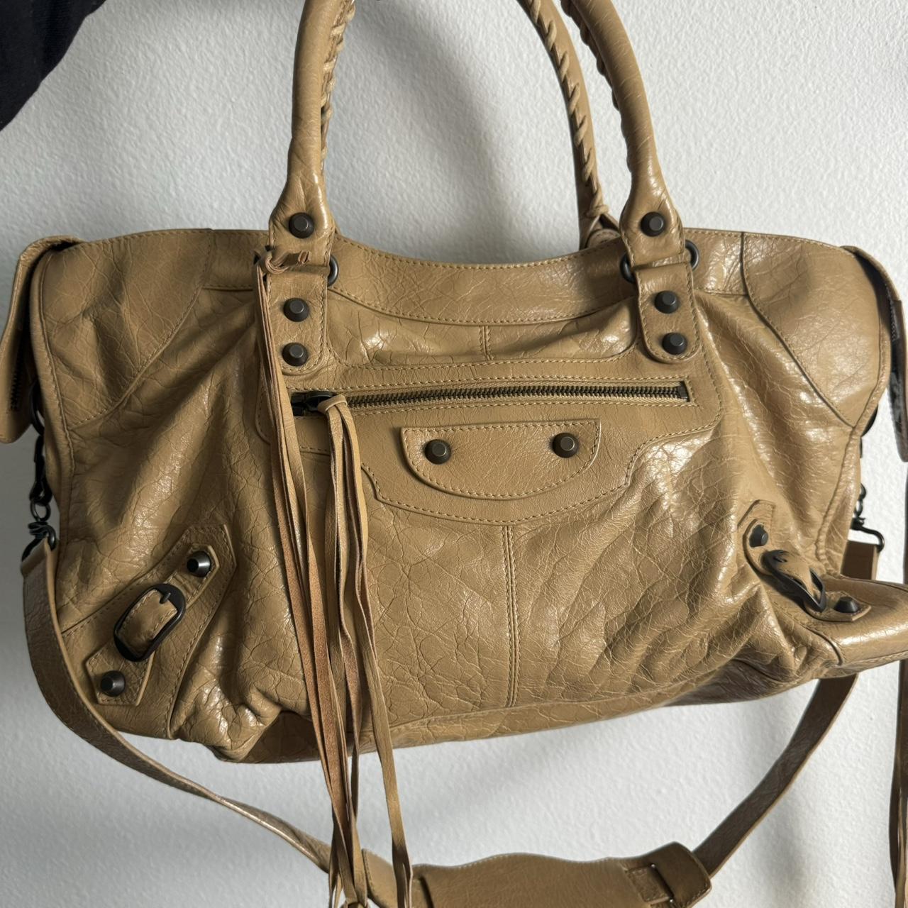 Preowned Authentic Balenciaga city bag✨🔥