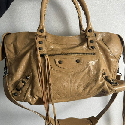 Preowned Authentic Balenciaga city bag✨🔥