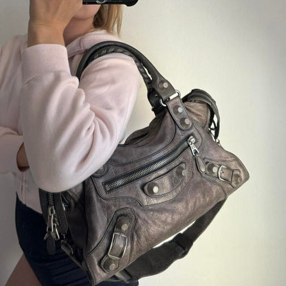 Preowned Authentic balenciaga city bag giant in faded grey🪻🍃