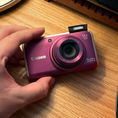 ✨ Authentic Canon powershot SX210IS PreOwned 💖